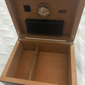 Daniel Marshall Ambiente 65-Cigar Humidor Black